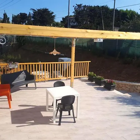 Вилла Spacious With Sea And Mountain Views In