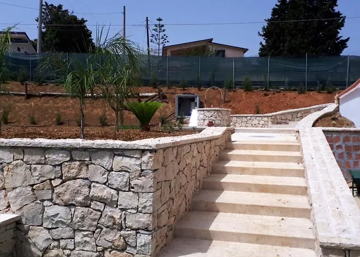 וילה Spacious With Sea And Mountain Views In