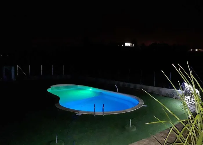 Spacious With Sea And Mountain Views In