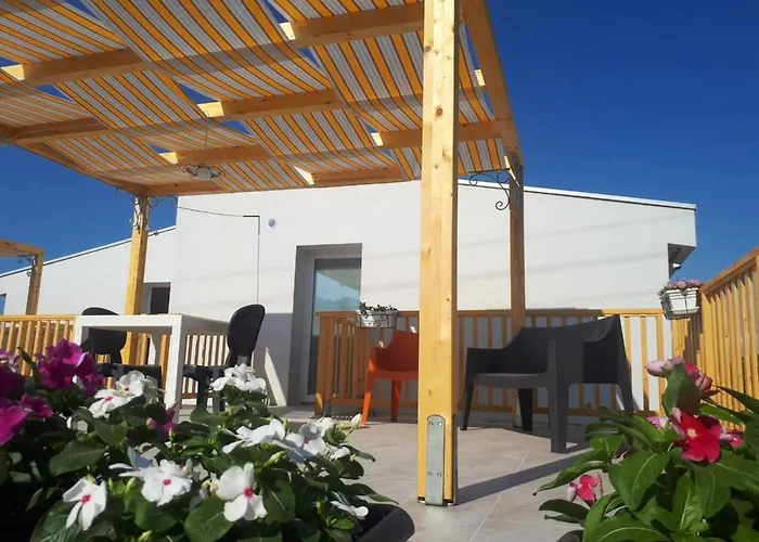 וילה Spacious With Sea And Mountain Views In