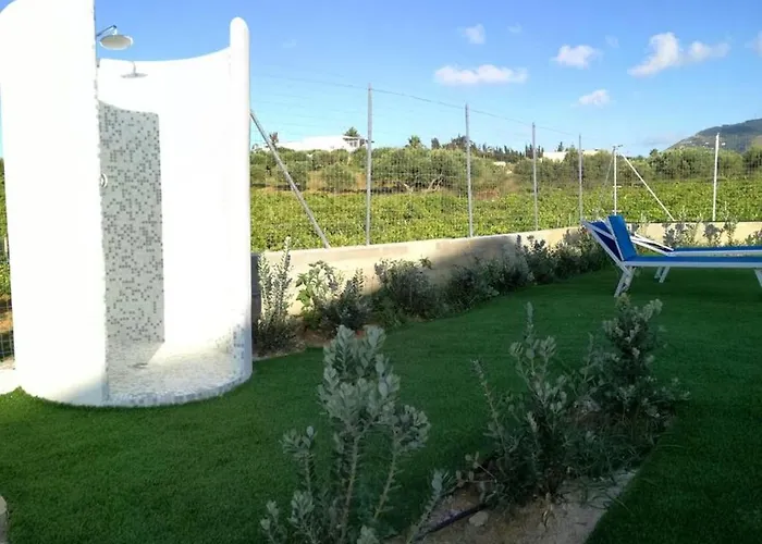 Spacious With Sea And Mountain Views In אלקאמו